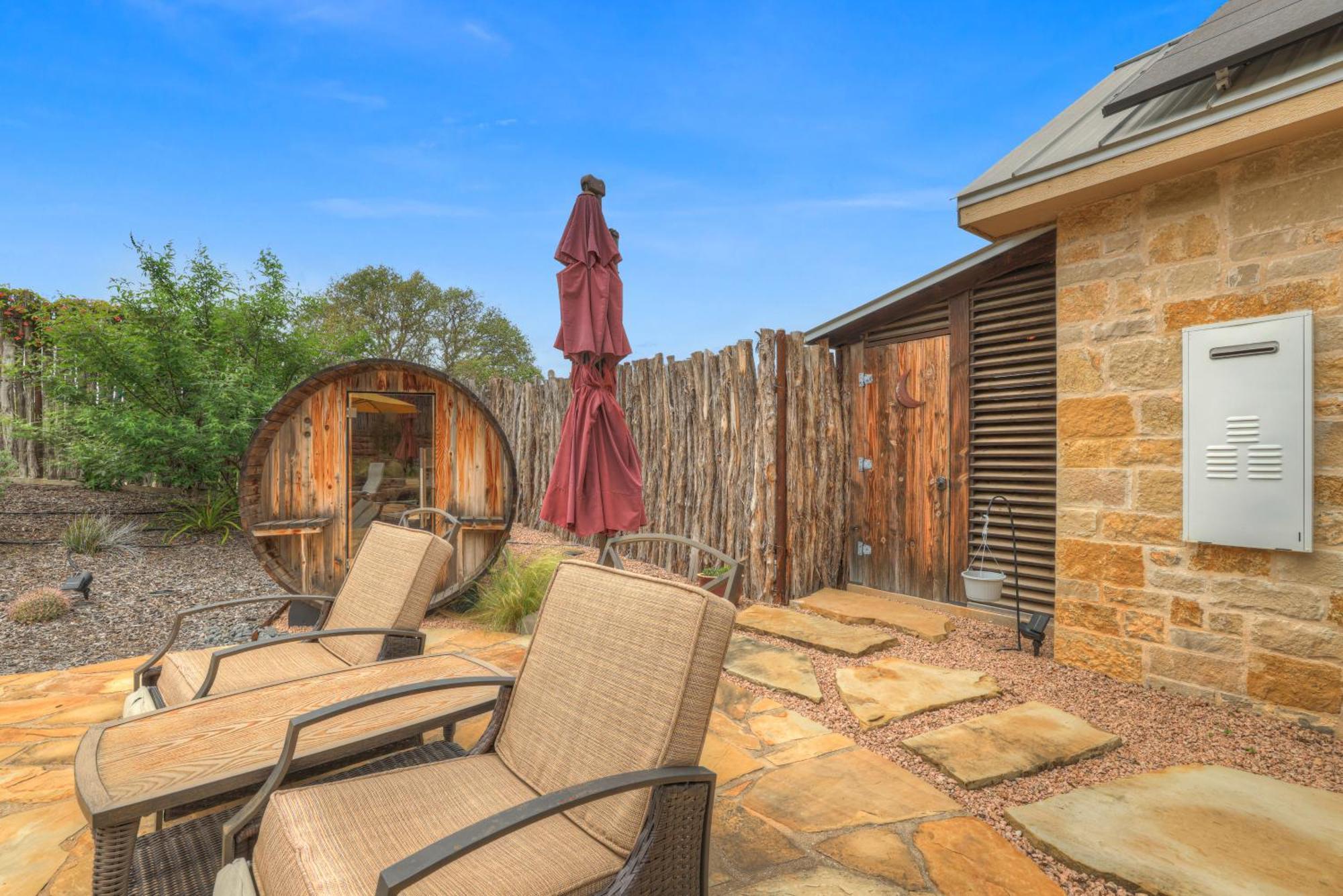 West End Lodge Resort Style Pool! Fredericksburg Exterior photo